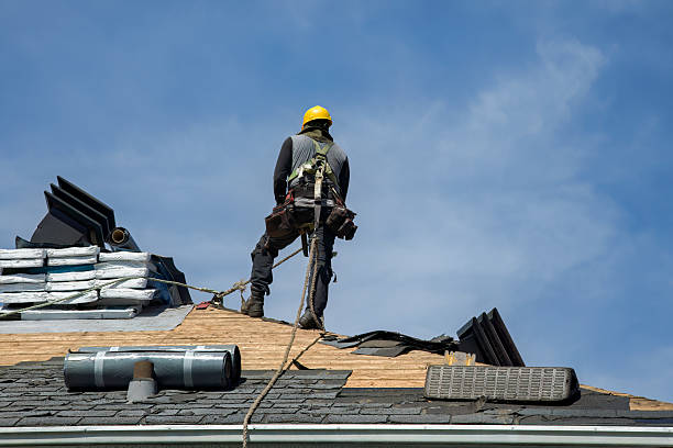 Professional Roofing technician working in Mannboro, VA